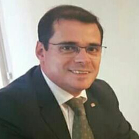 Dr. Rodrigo Canelas
